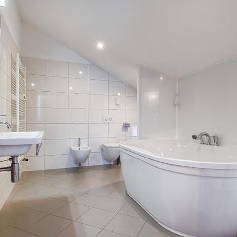 Deluxe double room bathroom in Hotel Galija